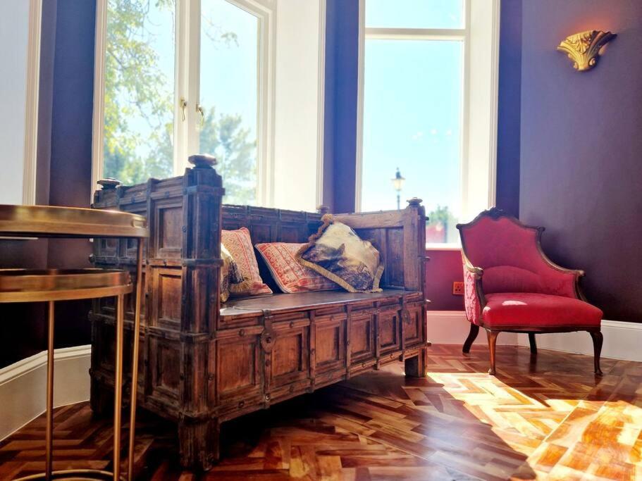 The Hamilton Luxury Let-the Duke * Scorton (Lancashire)
