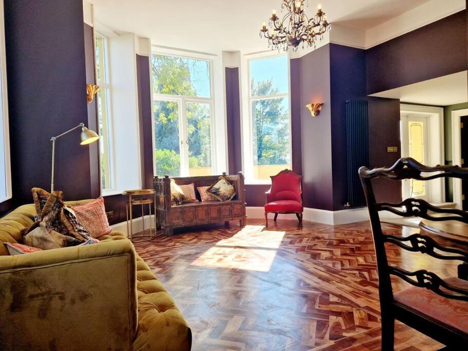 The Hamilton Luxury Let-the Duke