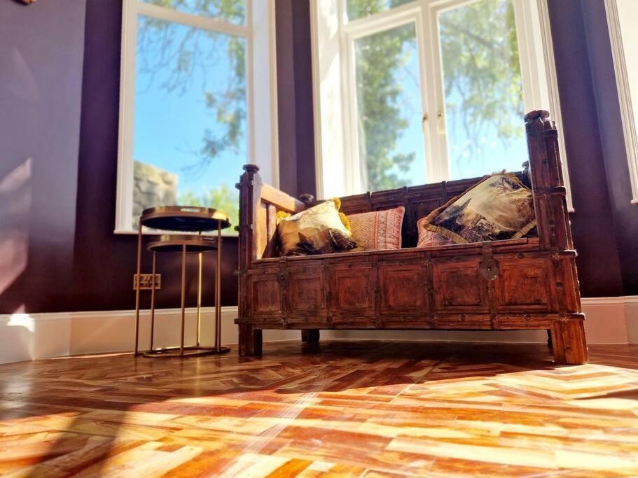 The Hamilton Luxury Let-the Duke