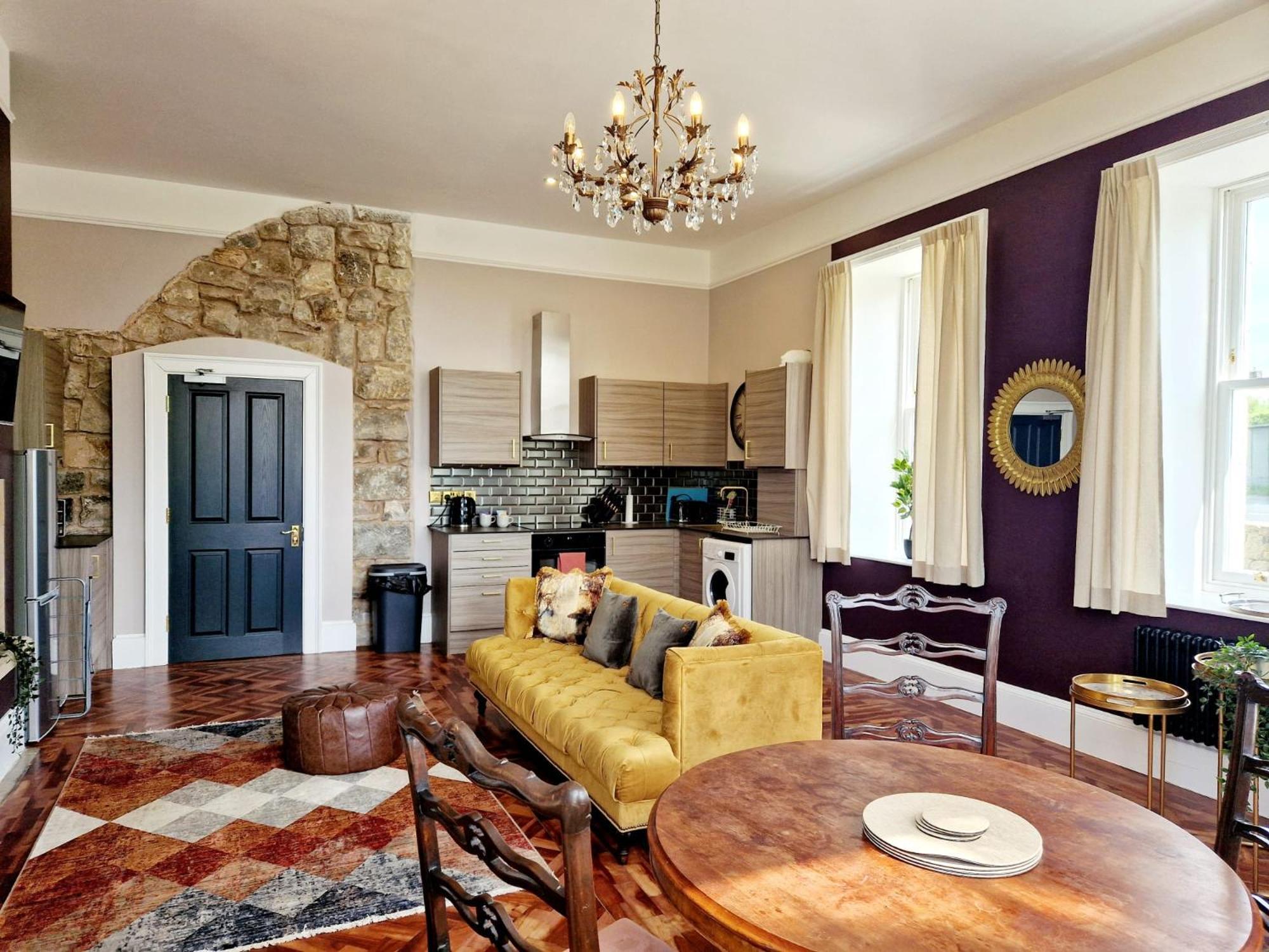 The Hamilton Luxury Let-the Duke * Scorton (Lancashire)