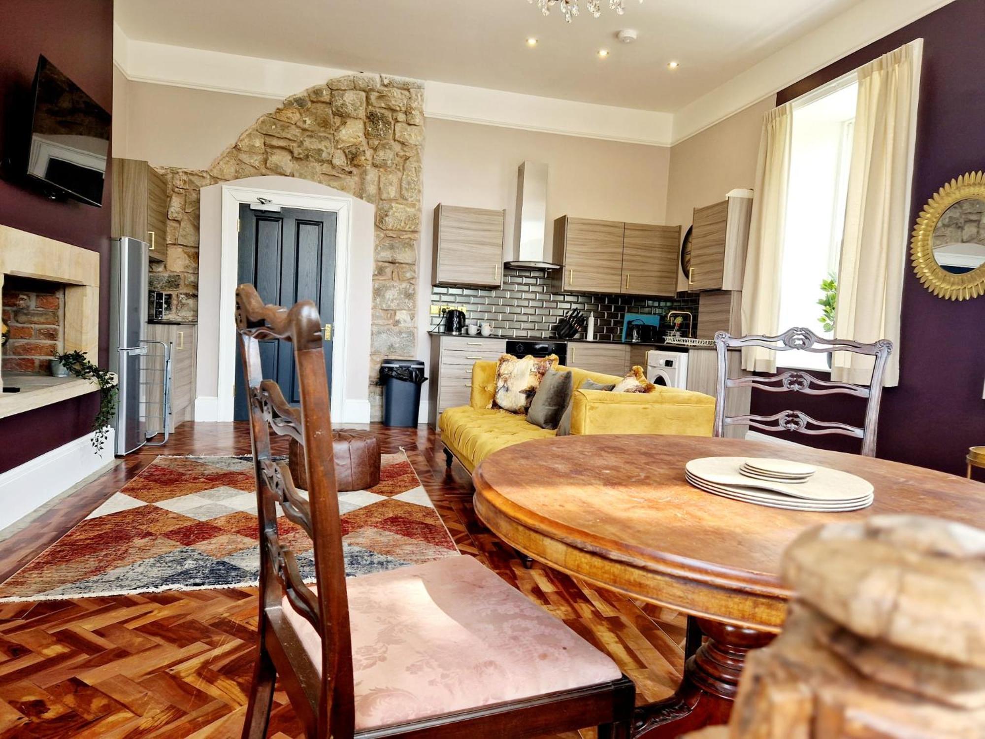 The Hamilton Luxury Let-the Duke Apartment *